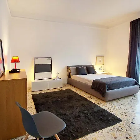 بيت ضيافة Di Charme Dal Design Prestigioso *